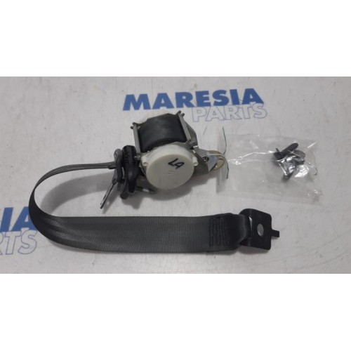 Renault - Clio - Rear seatbelt, left