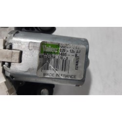 Renault - Clio - Ruitenwissermotor achter