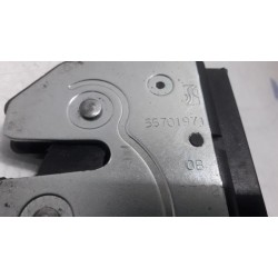 Fiat - 500 - Tailgate lock mechanism