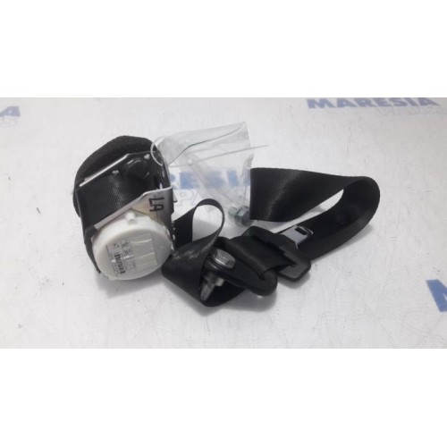 Fiat - 500 - Rear seatbelt, left