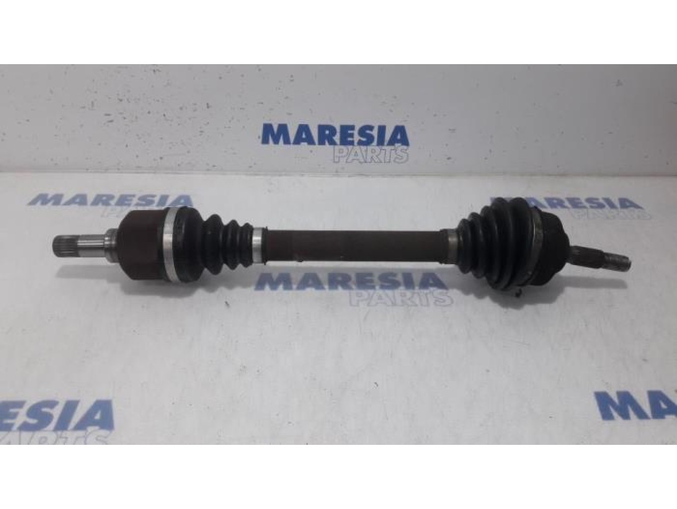 Citroen - C3 - Aandrijfas links-voor