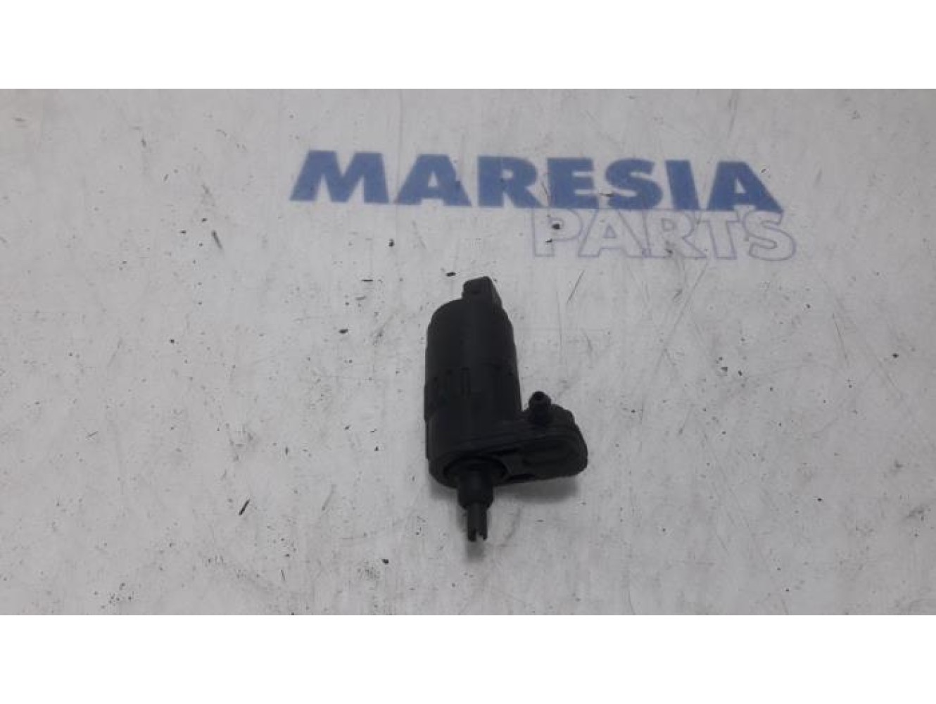 Fiat - 500 - Scheibensprüherpumpe vorne
