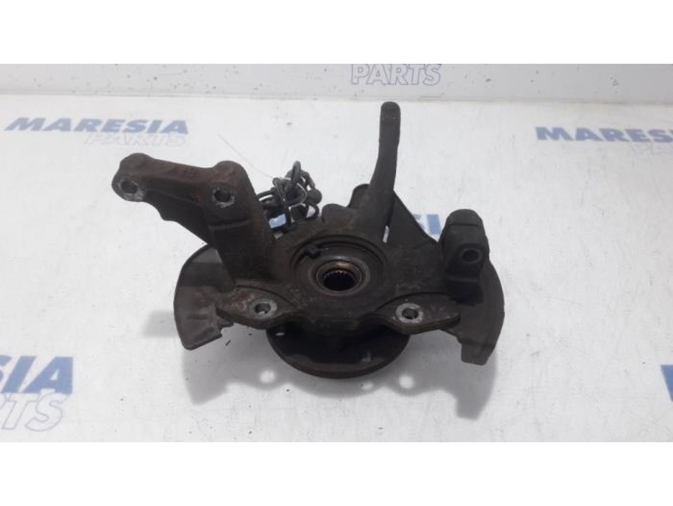 Fiat - 500 - Knuckle, front right