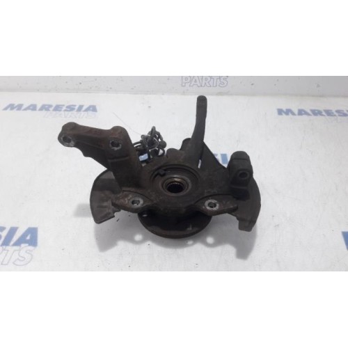Fiat - 500 - Knuckle, front right