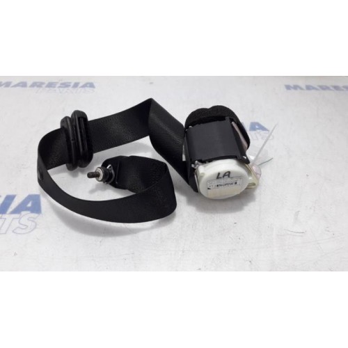 Fiat - 500 - Rear seatbelt, left