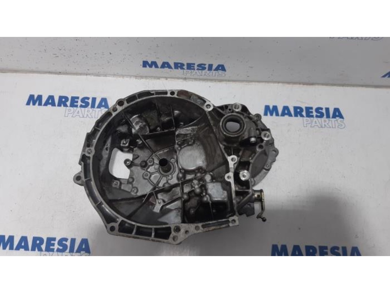 Peugeot - 407 - Gearbox casing