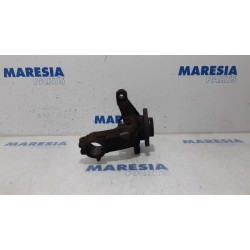 Peugeot - 206 - Achsschenkel links vorne