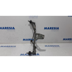 Peugeot - 206 - Wiper mechanism
