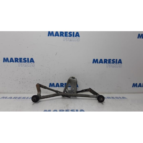Peugeot - 206 - Wiper mechanism