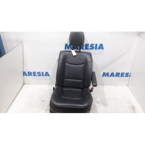 Renault - Espace - Seat, right