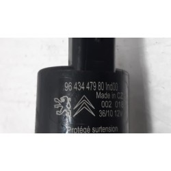 Peugeot - 3008 - Scheibensprüherpumpe vorne