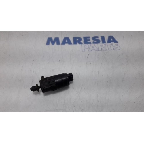Citroen - Jumper - Front windscreen washer jet