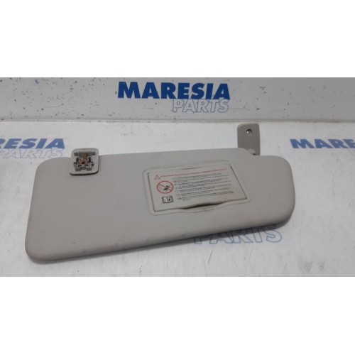 Peugeot - 3008 - Sun visor