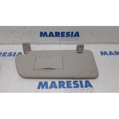 Peugeot - 3008 - Sun visor