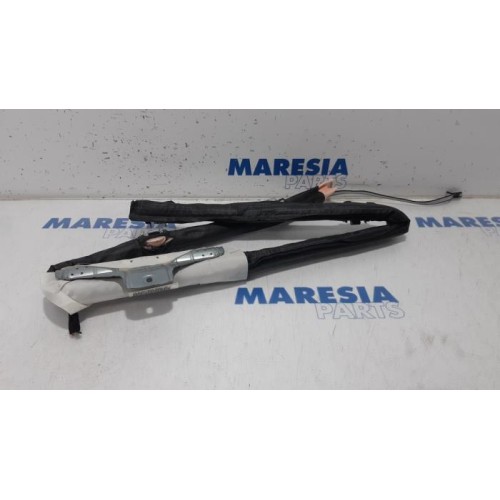 Peugeot - 3008 - Roof curtain airbag