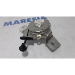 Peugeot - 3008 - Tailgate hinge