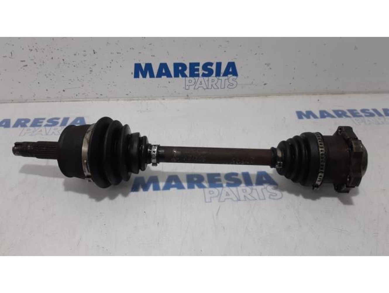 Alfa Romeo - 156 - Aandrijfas links-voor