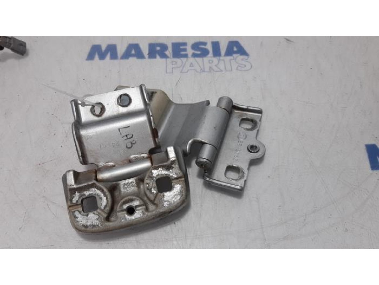 Citroen - Jumper - Tailgate hinge