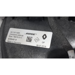 Renault - Clio - Subwoofer
