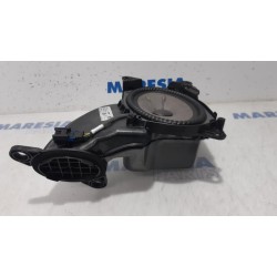 Renault - Clio - Subwoofer