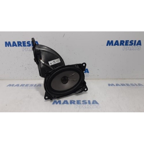 Renault - Clio - Subwoofer