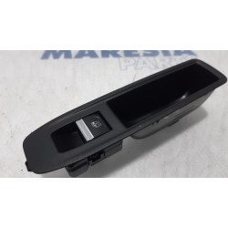 Renault - Clio - Electric window switch