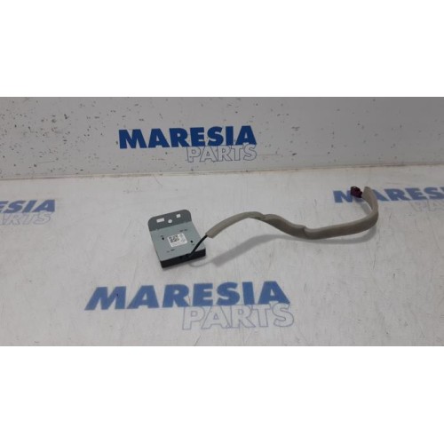 Renault - Clio - GPS Antenne