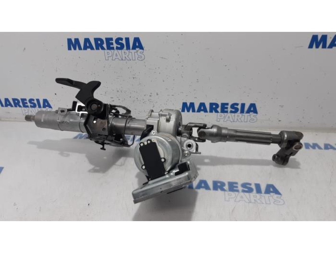 Renault - Clio - Steering column housing