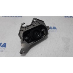 Renault - Clio - Engine mount
