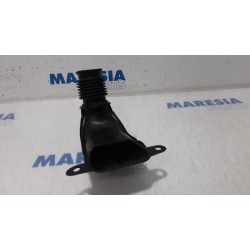 Renault - Clio - Air intake hose