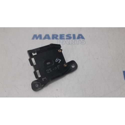 Renault - Clio - Support (miscellaneous)
