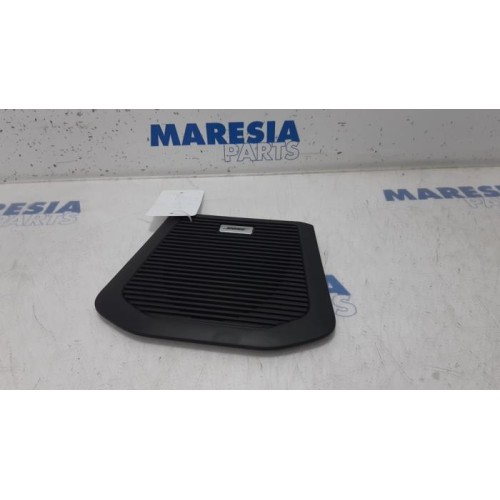 Renault - Clio - Speaker