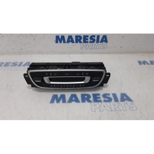 Renault - Megane - Panneau de commandes chauffage