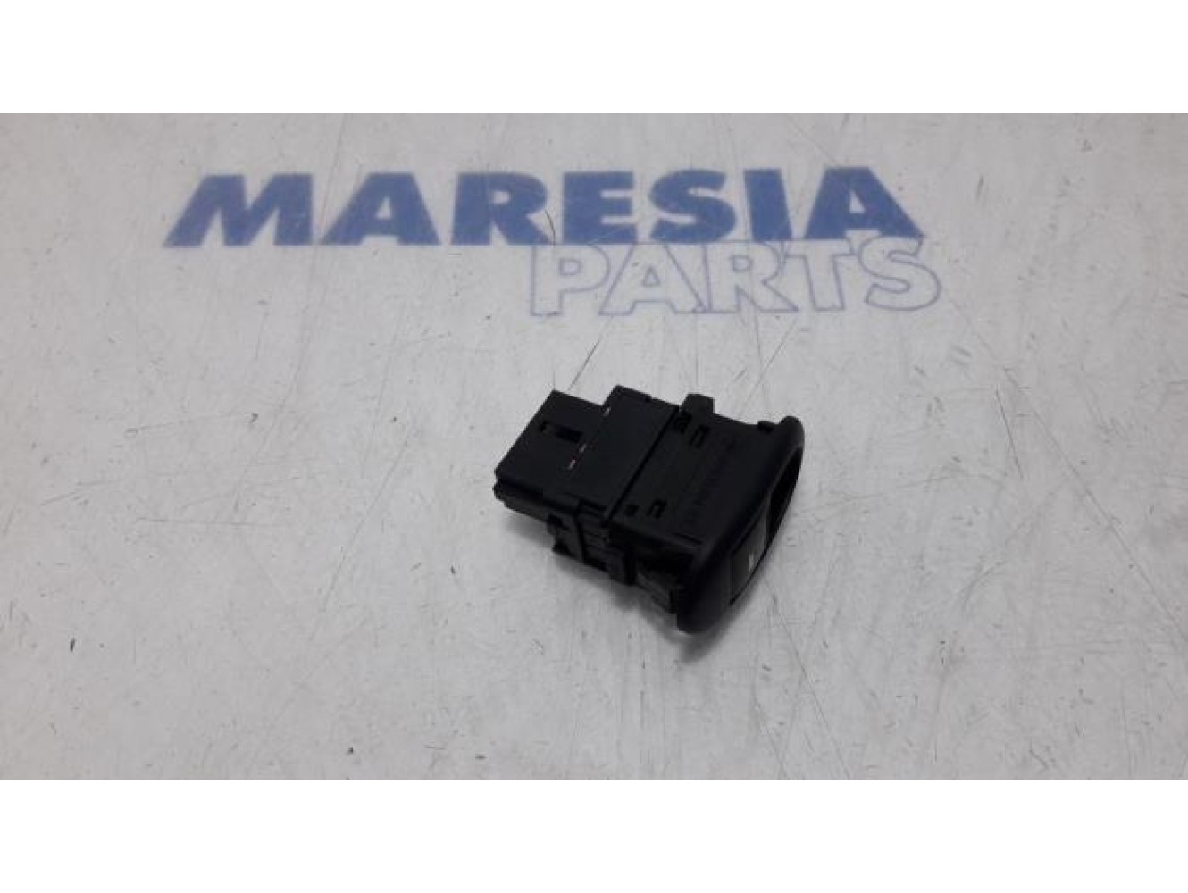Citroen - C2 - Multi-functional window switch
