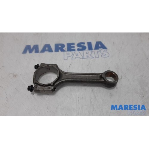 Fiat - Doblo - Connecting rod