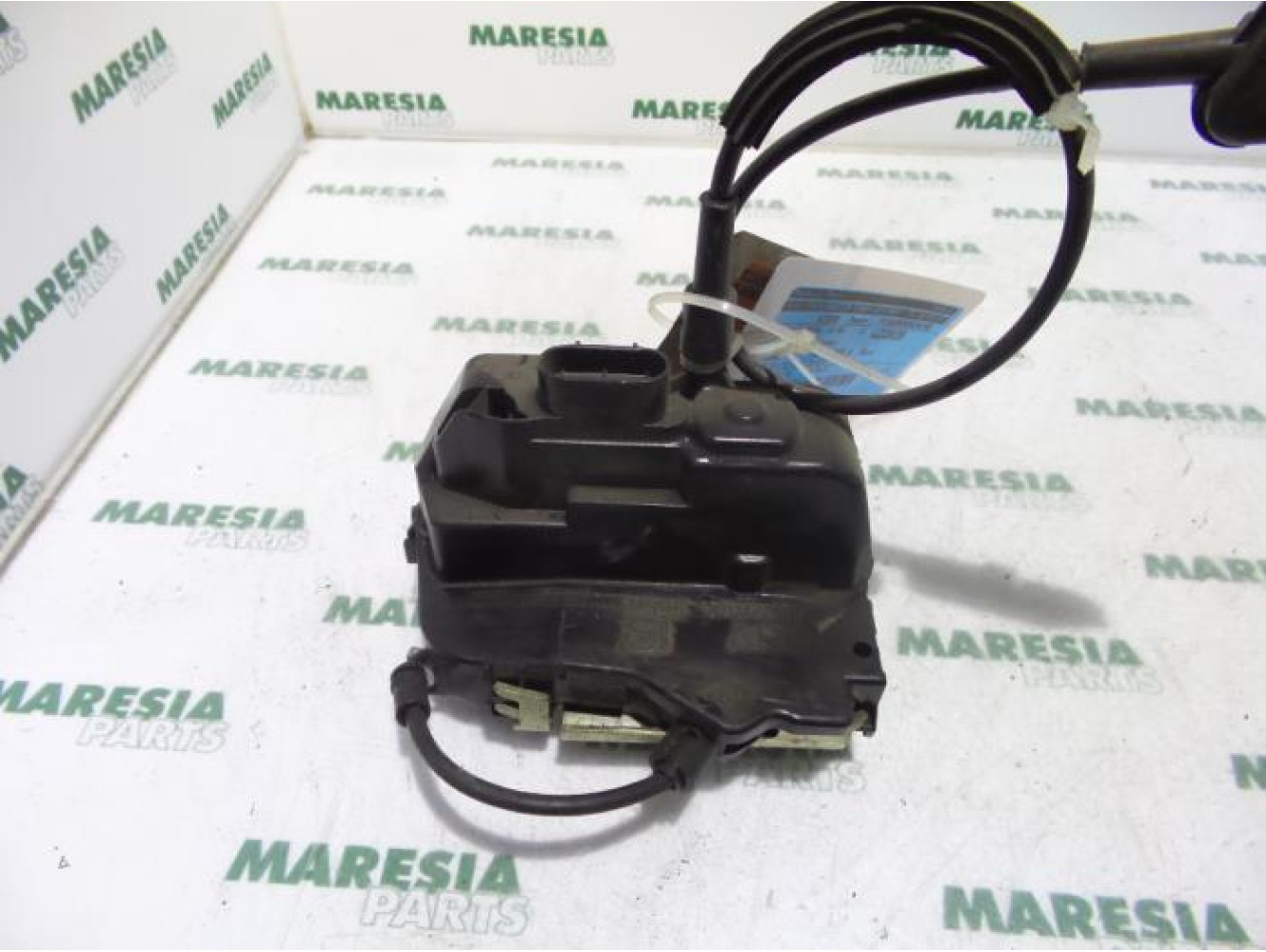 Renault - Laguna - Front door lock mechanism 4-door, right