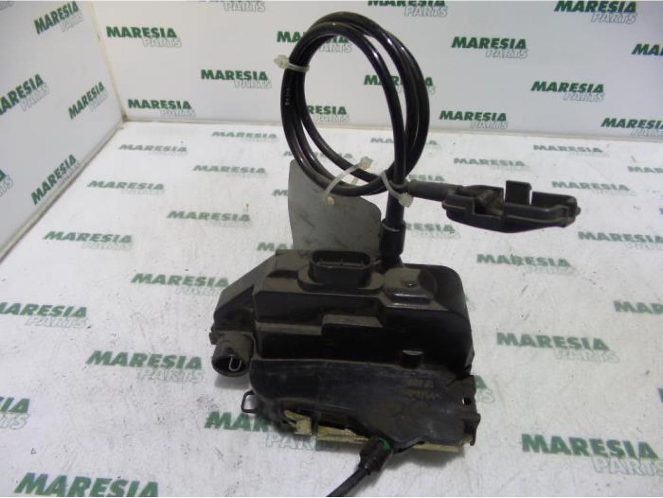 Renault - Laguna - Front door lock mechanism 4-door, right