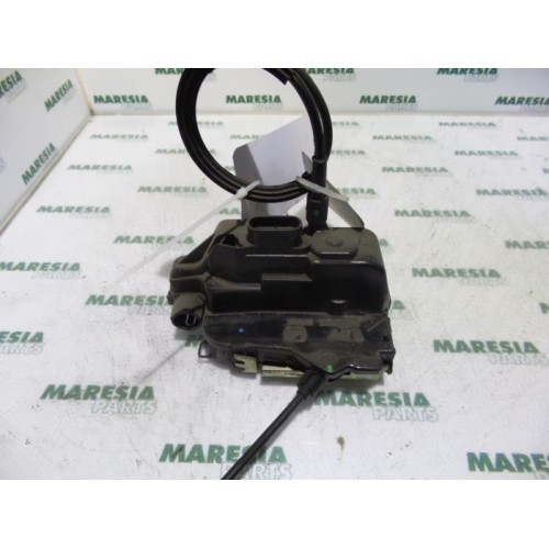 Renault - Laguna - Front door lock mechanism 4-door, right