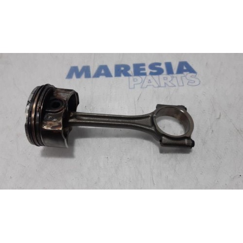 Peugeot - 208 - Piston