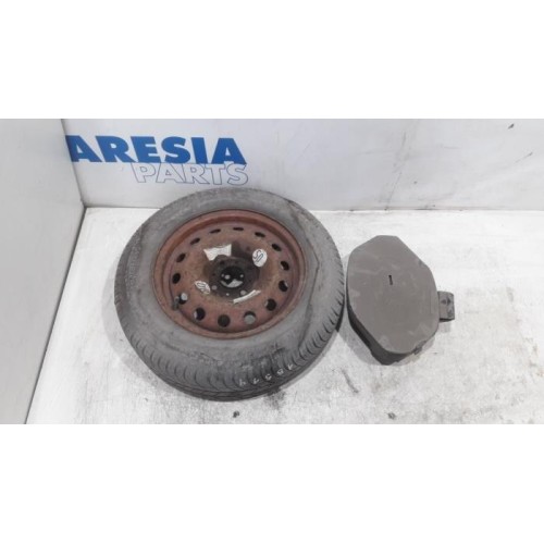 Citroen - C2 - Krikset + reservewiel