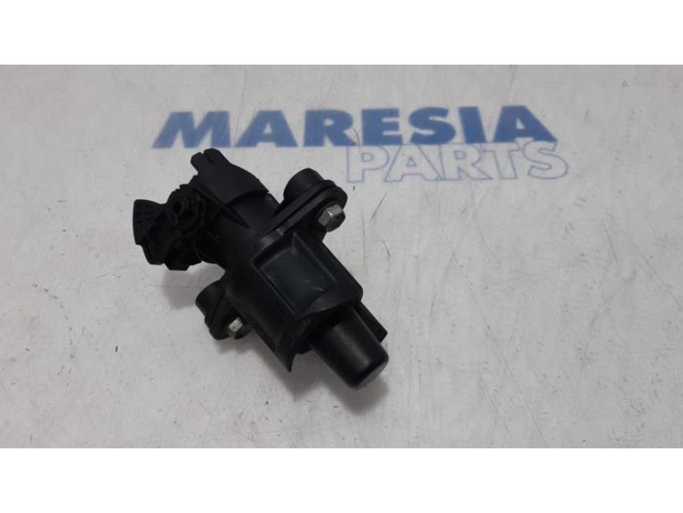 Peugeot - 107 - Tailgate switch
