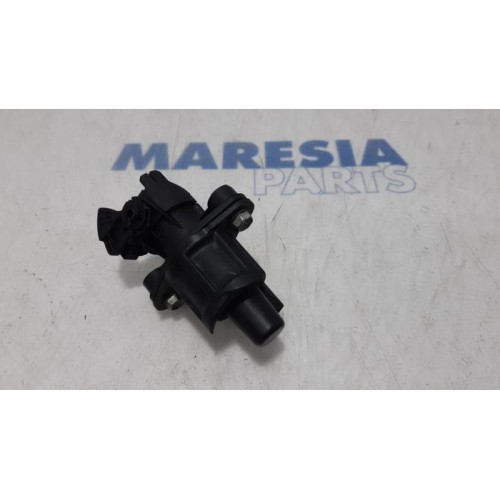 Peugeot - 107 - Tailgate switch