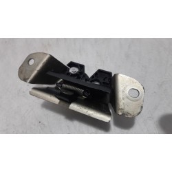 Peugeot - 107 - Tailgate lock mechanism