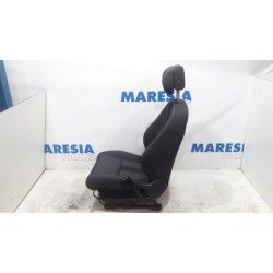 Renault - Megane - Seat, right