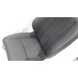 Renault - Megane - Seat, right