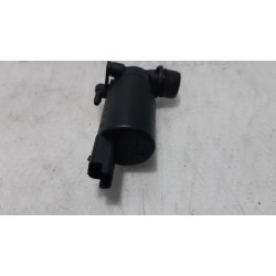Peugeot - 107 - Scheibensprüherpumpe vorne