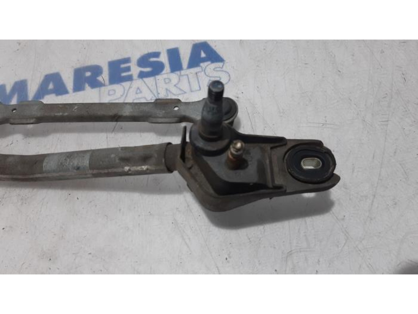 Peugeot - 107 - Wiper mechanism
