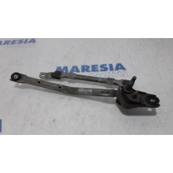 Peugeot - 107 - Wiper mechanism