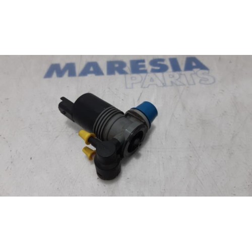 Renault - Trafic - Pompe lave-glace avant