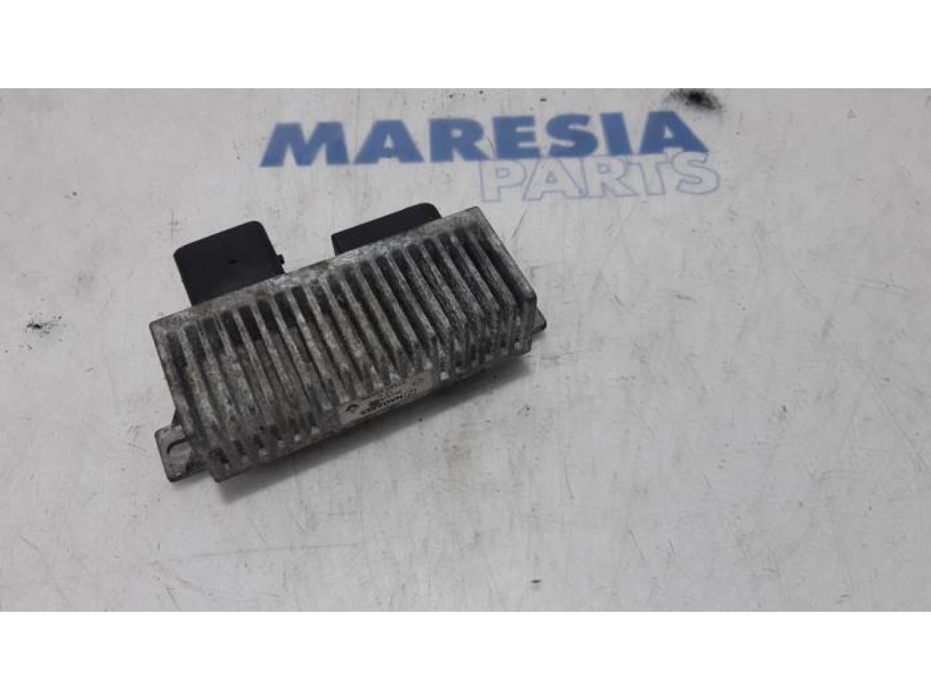 Renault - Trafic - Glow plug relay